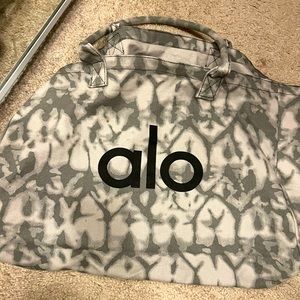Alo tote